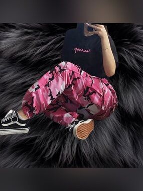 Pink Women’s Camo Cargo Jogger Pants